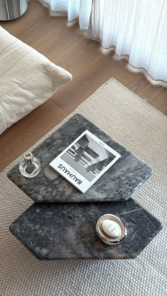 Image 1 of Vintage marmeren nesting tables