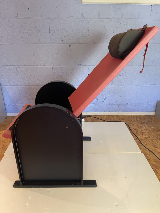 Image 1 of Chaise au design élégant