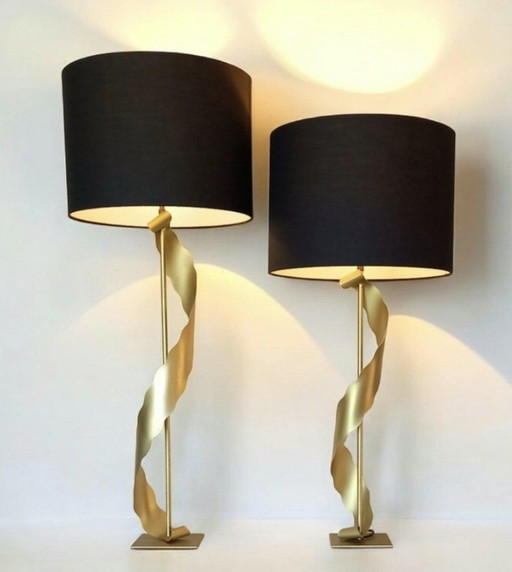Een paar designlampen van Kostka