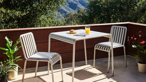 Image 1 of Hay Pallisade Tuintafel Sky Grey. Nieuw in doos.