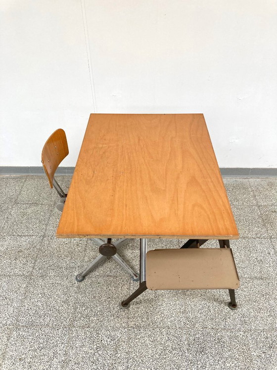 Image 1 of Tavolo da disegno e sedia Friso Kramer/Wim Rietveld dal design vintage