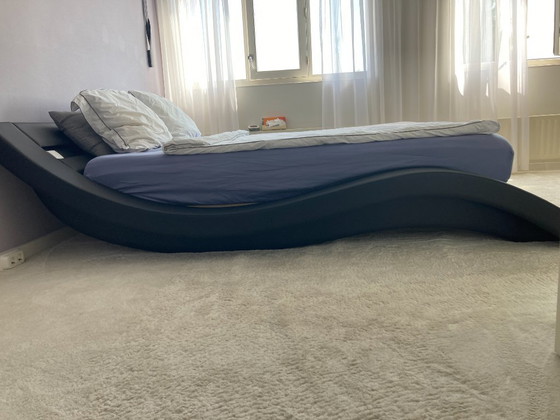 Image 1 of Design bed