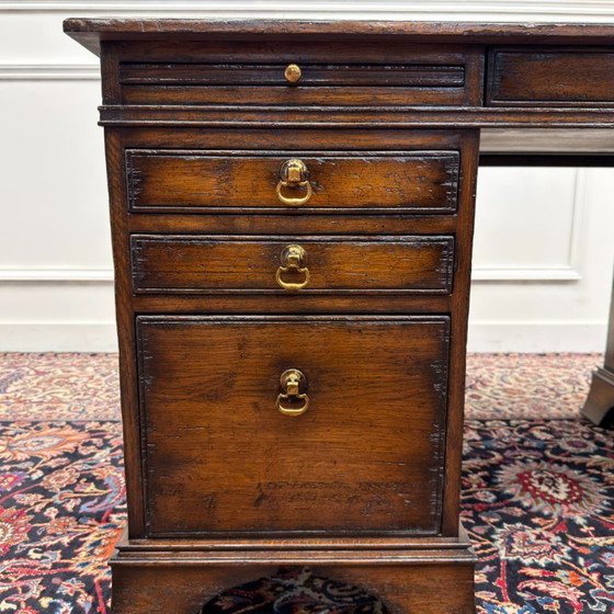 RAC Klassiek Engels Chesterfield Bureau – RAC Royal Antique Collection, Leather, Wood (photo 12 of 19)
