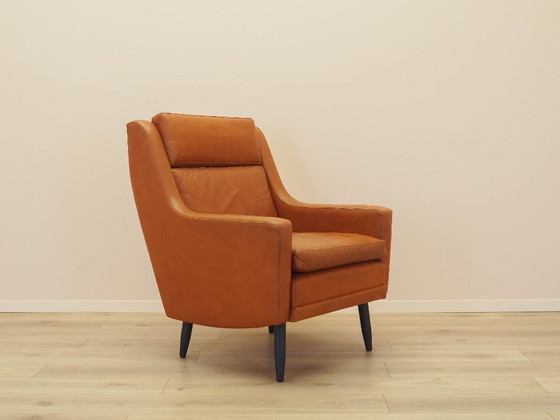 Image 1 of Oranje fauteuil, Deens design, jaren 70, gemaakt in Denemarken.