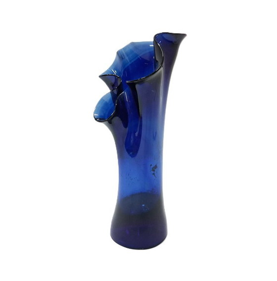 Image 1 of Vintage Cobalt Blue Art Glass Vase – Sculptural Elegance | H25 cm