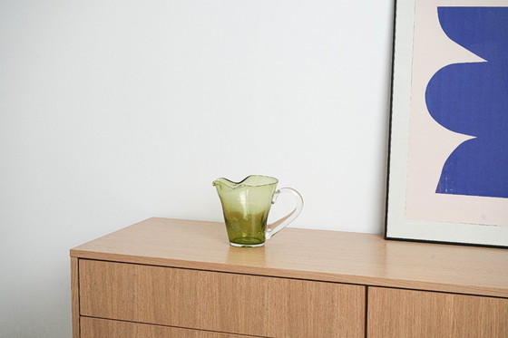 Image 1 of Jarra de cristal verde oliva, diseño italiano, años 60, fabricada en Italia.