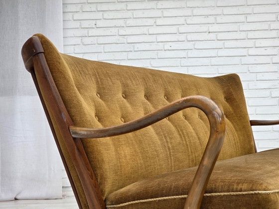 Image 1 of Jaren 60, Deens ontwerp van Alfred Christensen, 2-zitsbank, groene meubelvelours.