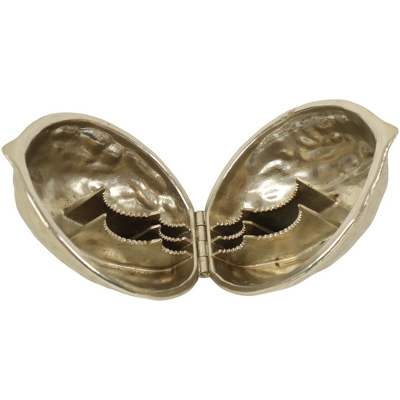 Image 1 of Casse-noisette vintage en noyer