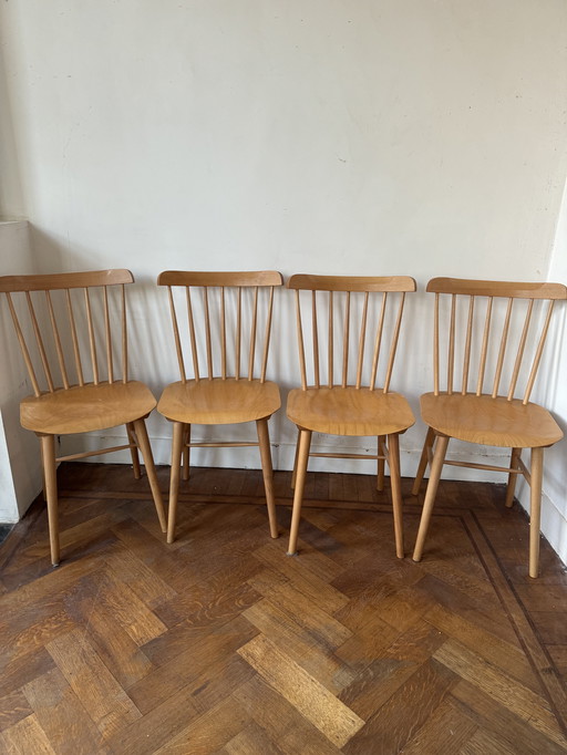 4 anni di sedie IRONICA di TON