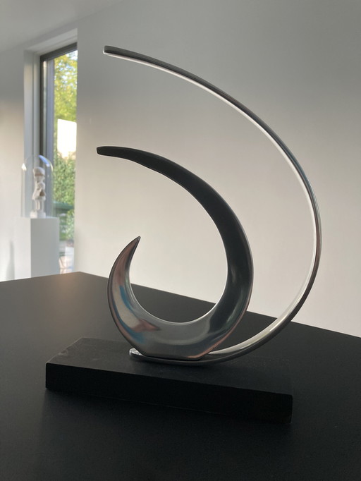 Sculpture Double Arc, fonte d'aluminium, années 1960