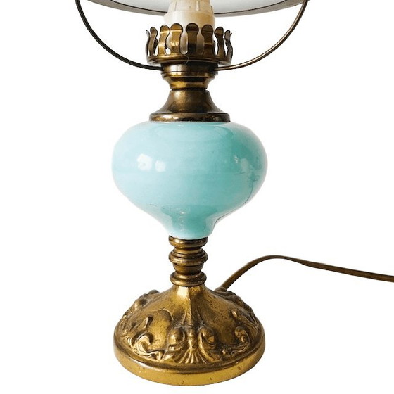 Image 1 of Lampe à pétrole ancienne convertie à l'électricité, laiton et verre turquoise recyclés, années 1900