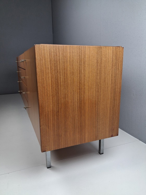 Credenza vintage disegnata da Pieter De Bruyne per V-Form, anni '60. – Merk onbekend, Credenze, Wood (photo 5 of 11)