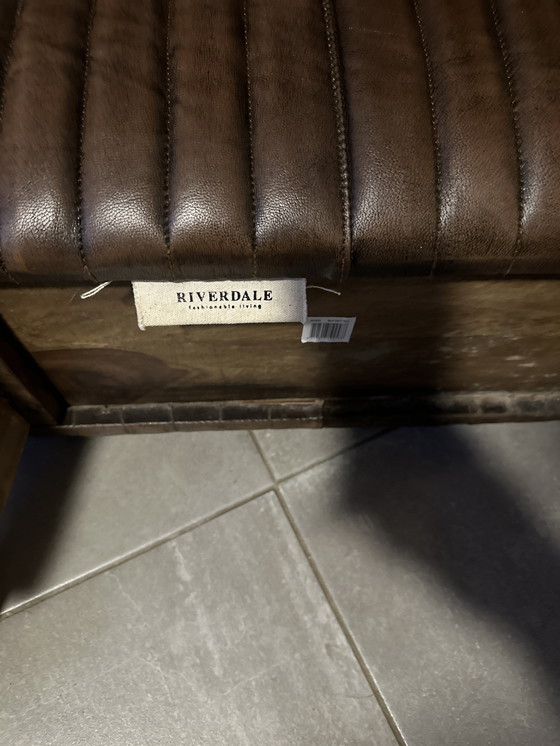 Image 1 of Banc en cuir Riverdale – cuir chaleureux et bois