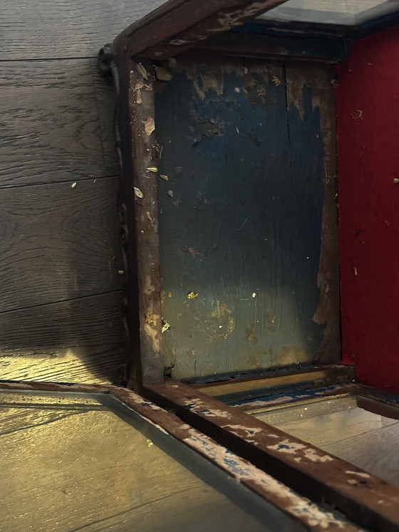 Image 1 of Vetrina in legno massello intagliato in stile Luigi XV, inizio XIX secolo