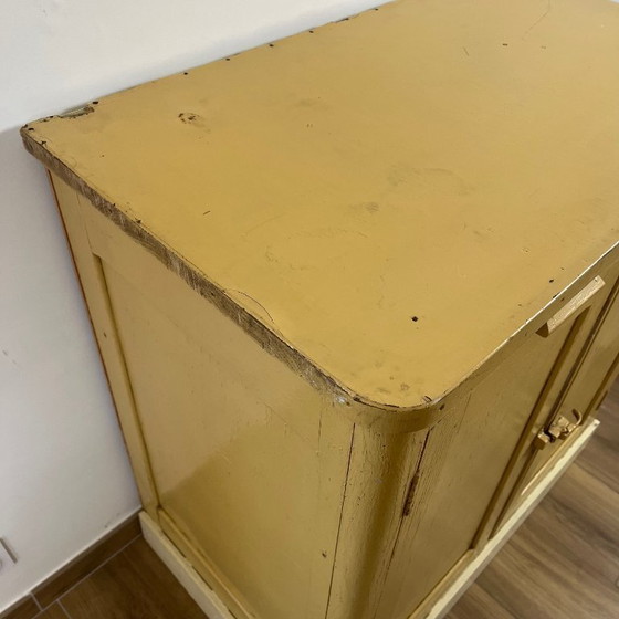 Image 1 of Antiek botergeel keukendressoir, eind 19e - begin 20e eeuw