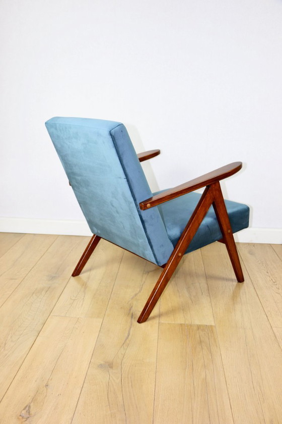 Image 1 of B-310 VAR fauteuil in zeeblauw fluweel. 2 stuks beschikbaar.