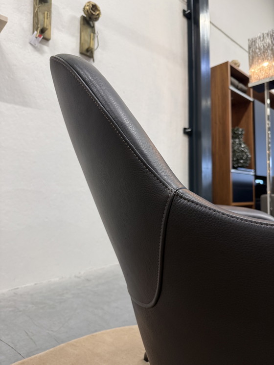 Image 1 of Poltrona girevole Leolux Lanah in pelle marrone Negev