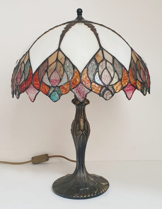 Image 1 of Large (52cm) Tiffany Stained Glass Table Lamp Peacock Feathers