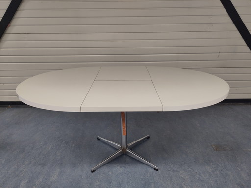 Vintage dining table Pastoe round extendable