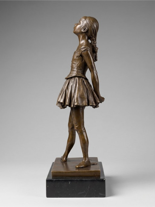 Escultura de bronce patinado de una bailarina inspirada en Degas – Edición JB Paris sobre base negra – 38 cm – 5,4 kg