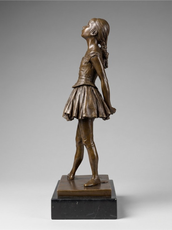Image 1 of Escultura de bronce patinado de una bailarina inspirada en Degas – Edición JB Paris sobre base negra – 38 cm – 5,4 kg