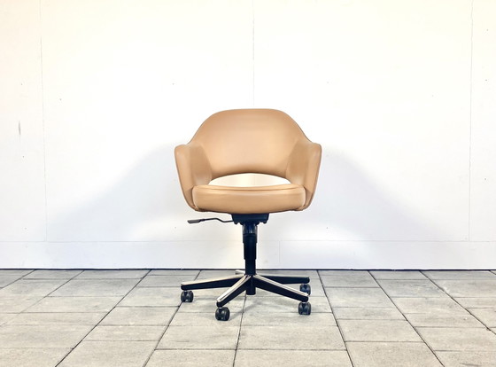 Knoll International Executive Bureaustoel Ontworpen door Eero Saarinen – Draaistoelen, Leather (photo 6 of 6)
