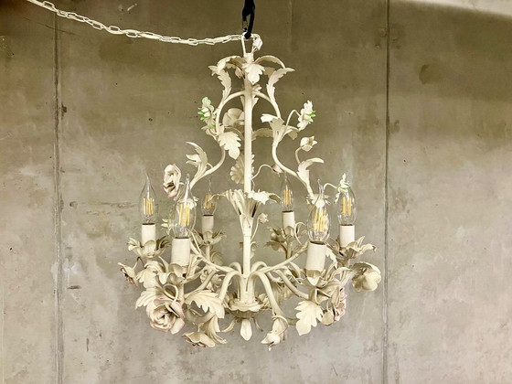 Image 1 of Lampadario in metallo bianco in stile fiorentino