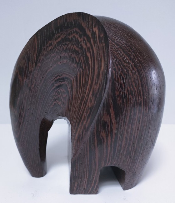 Image 1 of Dos esculturas de elefantes en madera preciosa.