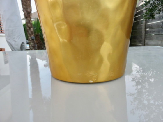 Image 1 of seau à glace en aluminium anodisé doré et texturé, poignées en teck, signé TL Paris, 1970