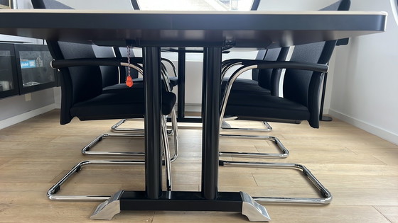 Image 1 of Gispen eettafel 7208 met 6 stoelen 