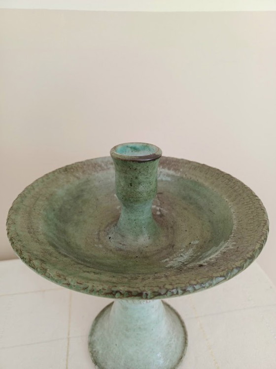 Céramique de studio Mid-Century. Bougeoir Tazza fait main avec glaçure céladon. Signé. (photo 4 of 9)