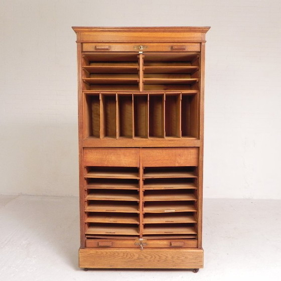 Image 1 of Eiken rolluikkast met 2 luiken boven elkaar, jaren 30
