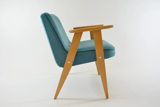 Fauteuil 366, gesigneerd J. Chierowski, hemelsblauw