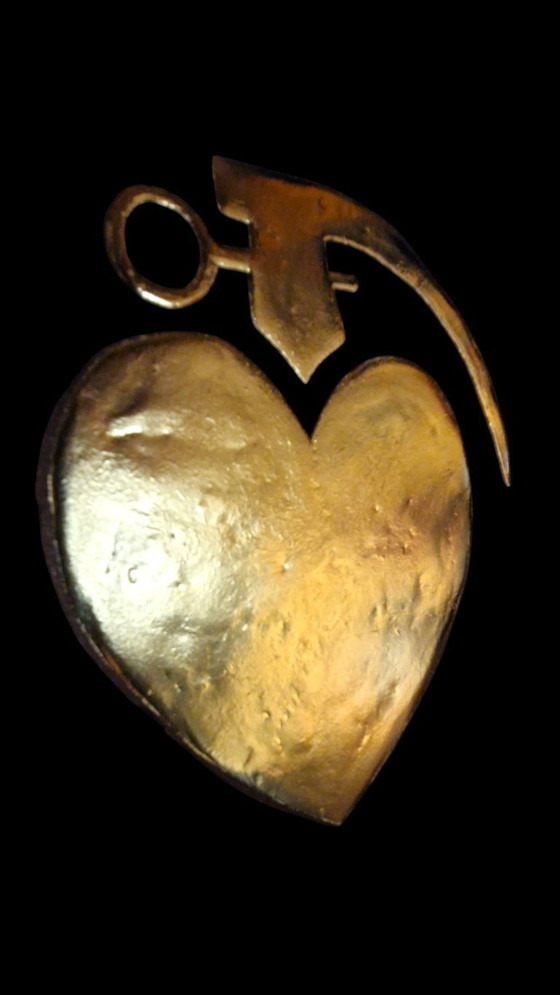 Image 1 of Oeuvre d'art en or Lovegrenade plaquée or 23 carats dans un cadre en édition limitée
