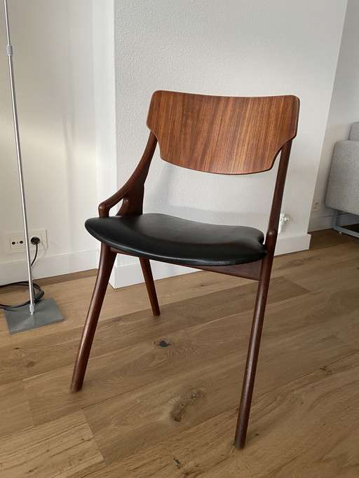 Hovmand Olsen Danish Design Vintage Chair