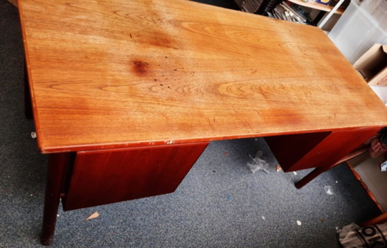 Image 1 of Vintage Deens Design Bureau | NM made in Denmark| Massief Teak| 5 Laden | 2 uitschuifplankjes | Made in Denmark