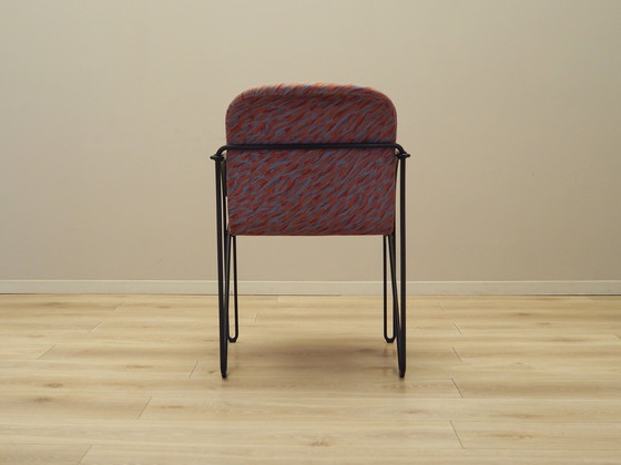 Image 1 of Ensemble de quatre chaises, design italien, années 1980, production : Italie