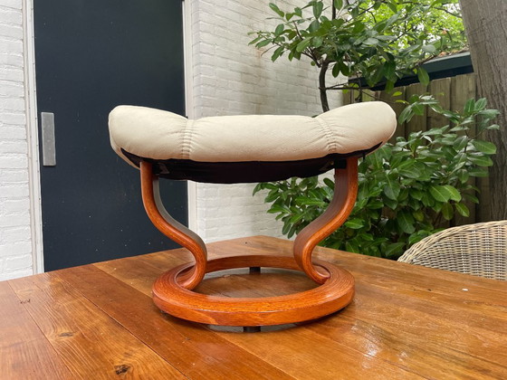 Ekornes Stressless Footstool – Footstools & poufs, Wood (photo 9 of 14)
