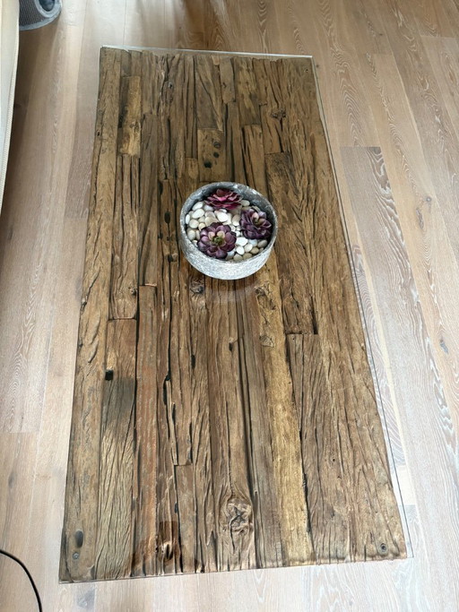 Tavolo artigianale realizzato a mano