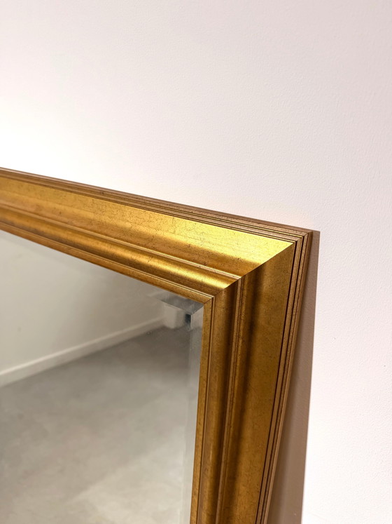 Grande specchio da parete vintage con cornice dorata. – Wood, Glass (photo 3 of 4)