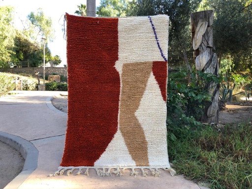 Moroccan handcrafted rug 250cm x 150cm