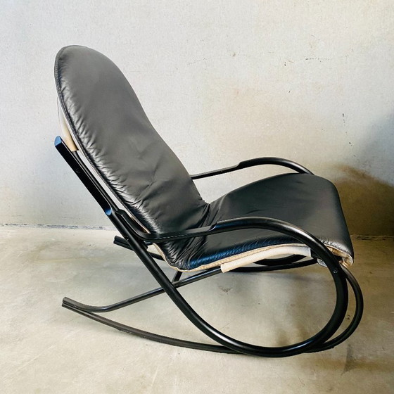 Image 1 of Schaukelstuhl „Nonna“, entworfen von Paul Tuttle für Strässle International, Schweiz