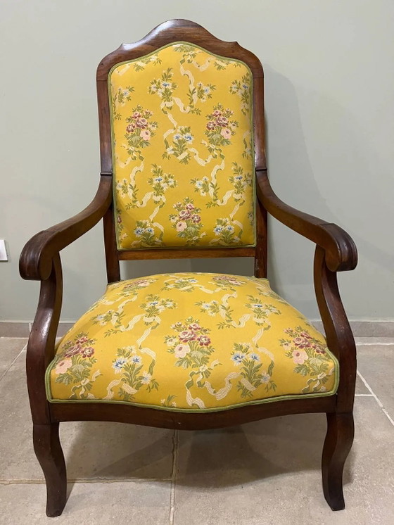 Sessel im Louis XV Stil aus Massivholz, gelber Blumenstoff. – Wood (photo 4 of 16)