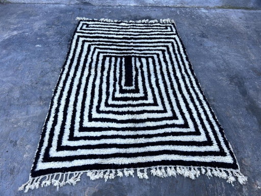 Tapis marocain écru à motifs géométriques 200cmx100cm 