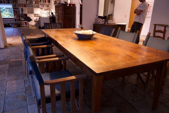 Image 1 of Esstisch aus Massivholz