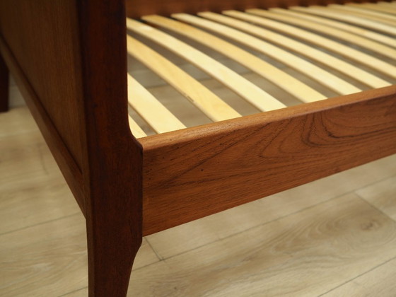 Image 1 of Lit en teck, design danois, années 1970, fabrication : Danemark