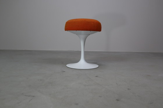 Image 1 of Pair of Eero Saarinen Tulip Stools for Knoll International, 1970's
