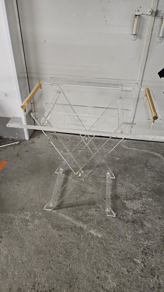 Image 1 of Table d'appoint pliante vintage en acrylique avec plateau.