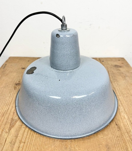 Image 1 of Industrielle, graue Emaille-Hängeleuchte aus den 1960er Jahren