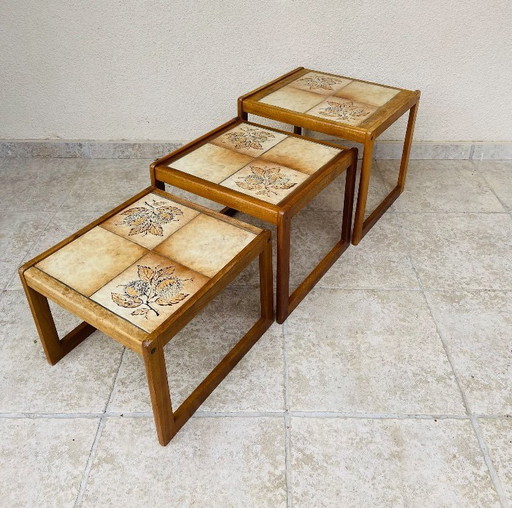 Set of 3 vintage nesting coffee tables in teak and earthenware, 1960